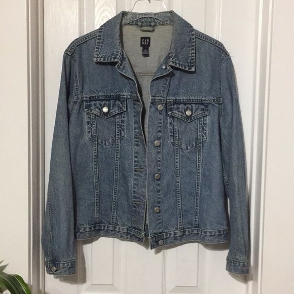 GAP Jackets & Blazers - Classic Gap Jean Jacket size Large (hh)